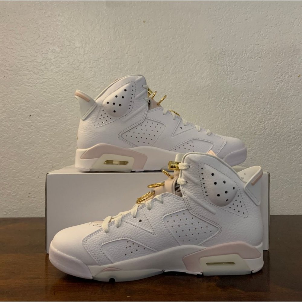 Nike Wmns Air Jordan 6 Retro 'Gold Hoops' DH9696-100 Women's Size 11 - Picture 2 of 7